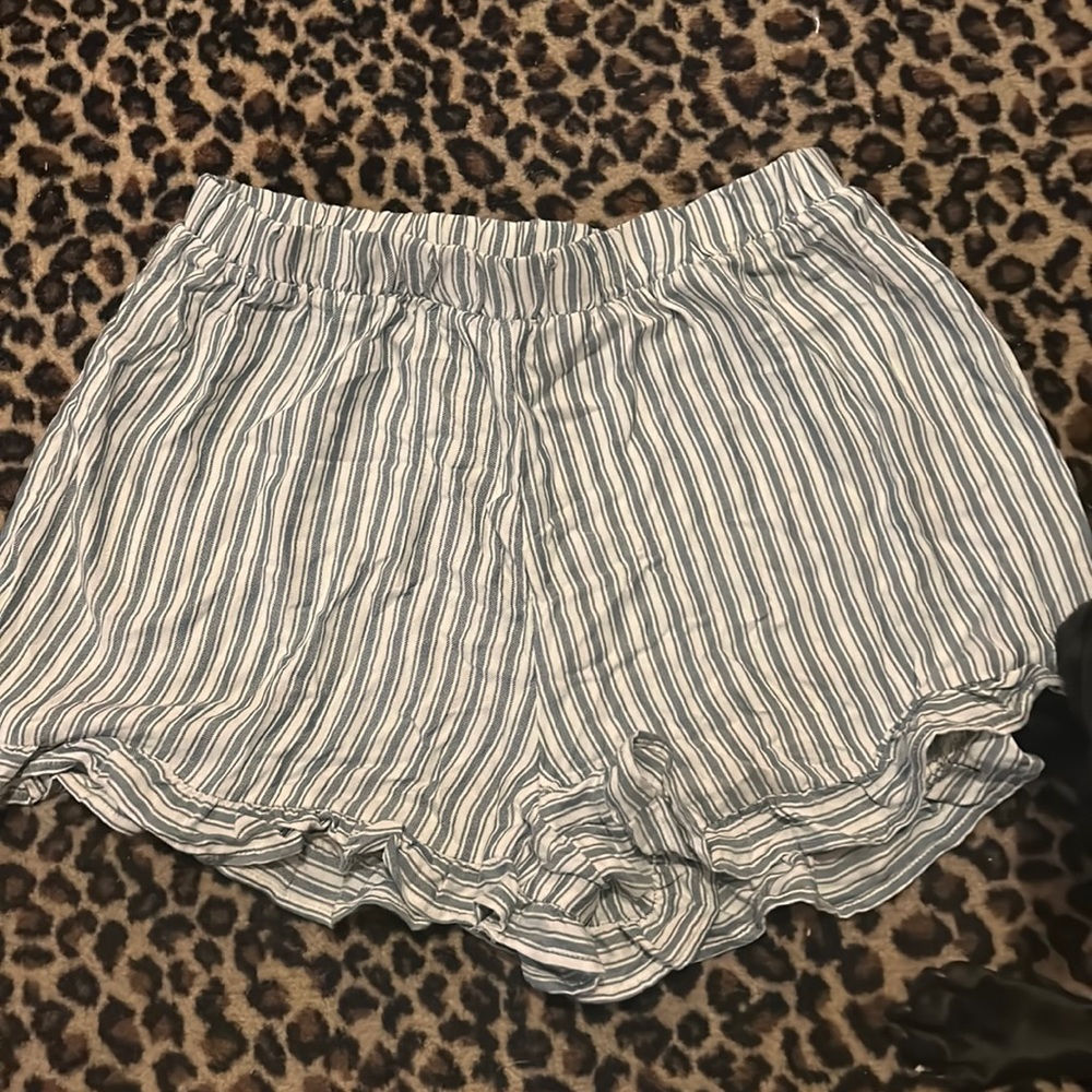 American eagle leisure shorts blue and white size small